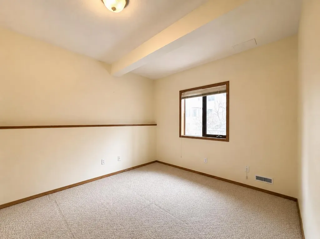 59 Edgebrook Circle NW Calgary AB T3A 5A4