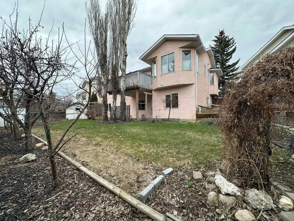 59 Edgebrook Circle NW Calgary AB T3A 5A4
