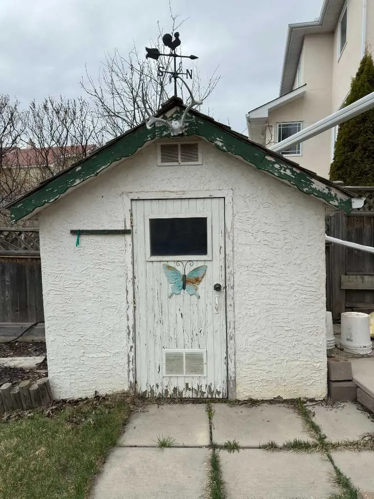 59 Edgebrook Circle NW Calgary AB T3A 5A4