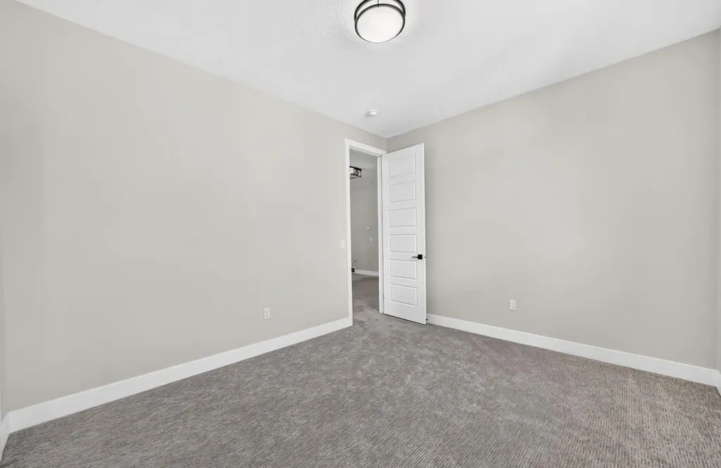 215 Kinniburgh Place Chestermere AB T1X 1Y1
