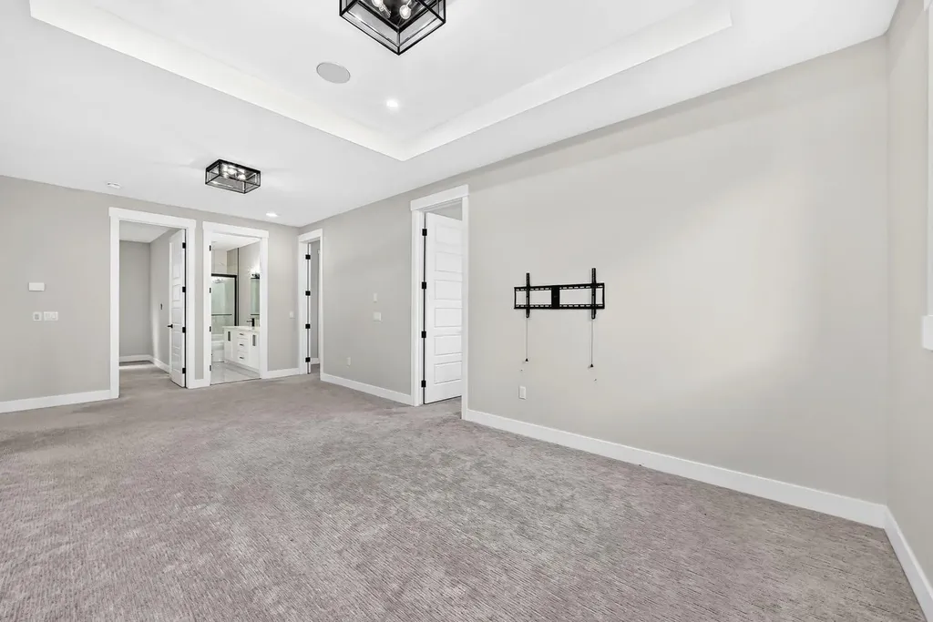 215 Kinniburgh Place Chestermere AB T1X 1Y1