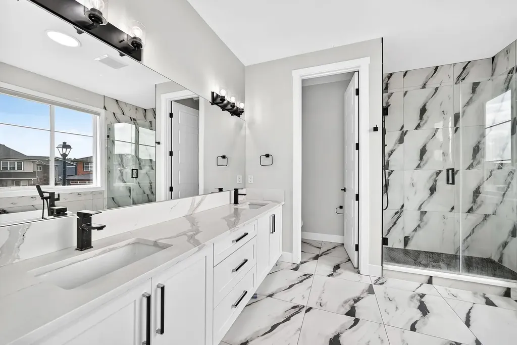 215 Kinniburgh Place Chestermere AB T1X 1Y1