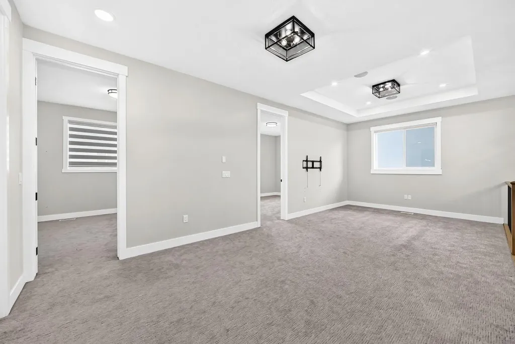 215 Kinniburgh Place Chestermere AB T1X 1Y1