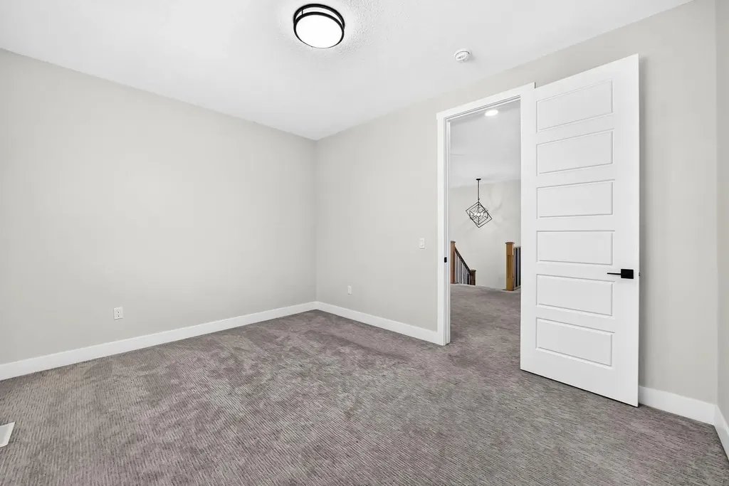 215 Kinniburgh Place Chestermere AB T1X 1Y1