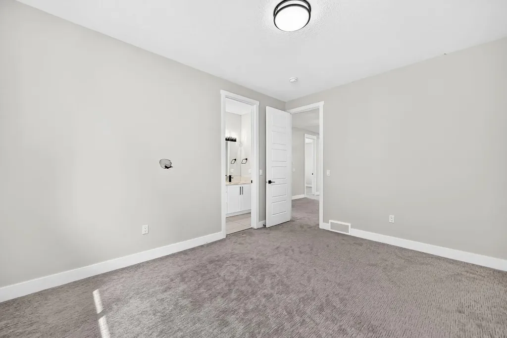 215 Kinniburgh Place Chestermere AB T1X 1Y1