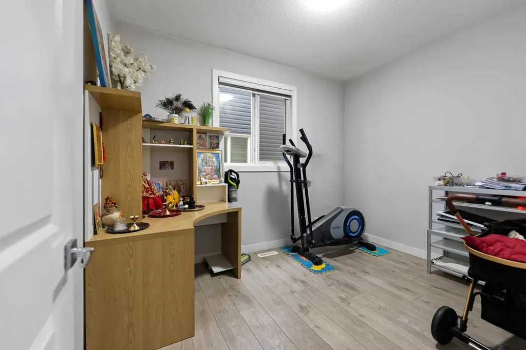 439 Bayview Way SW Airdrie AB T4B0R7