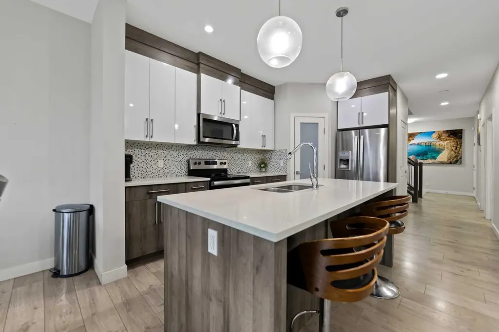 439 Bayview Way SW Airdrie AB T4B0R7