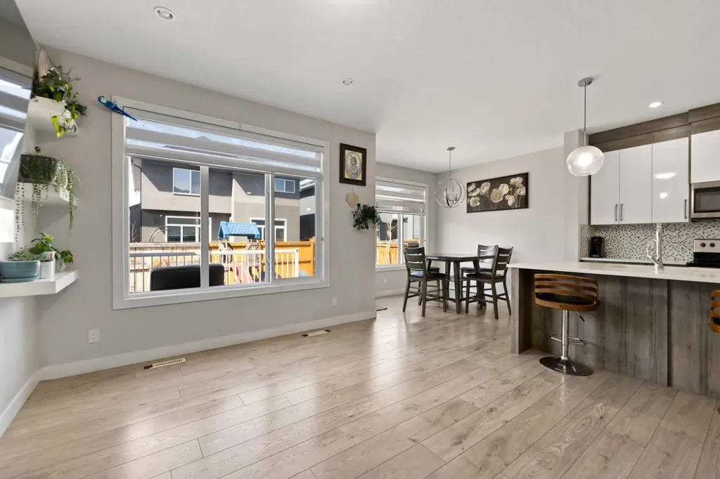 439 Bayview Way SW Airdrie AB T4B0R7