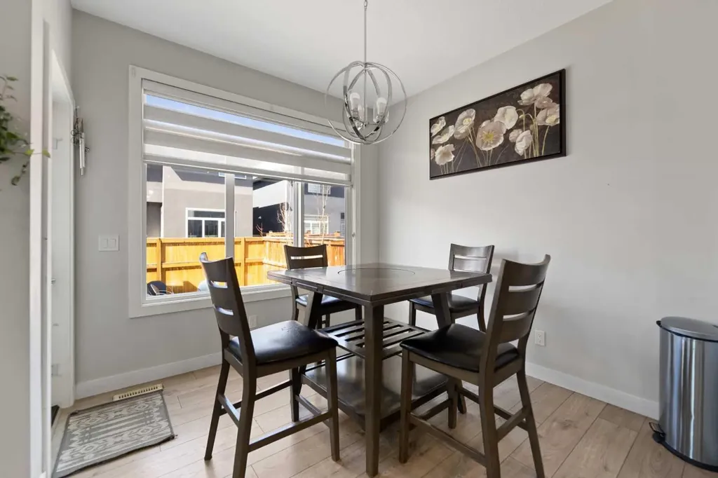 439 Bayview Way SW Airdrie AB T4B0R7