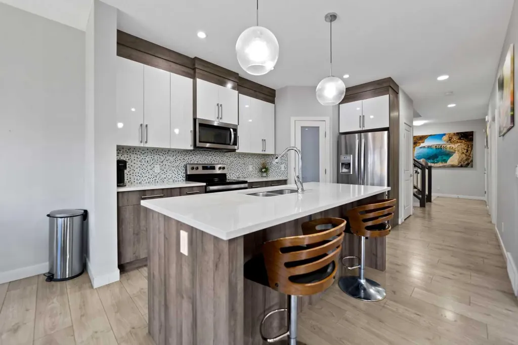 439 Bayview Way SW Airdrie AB T4B0R7
