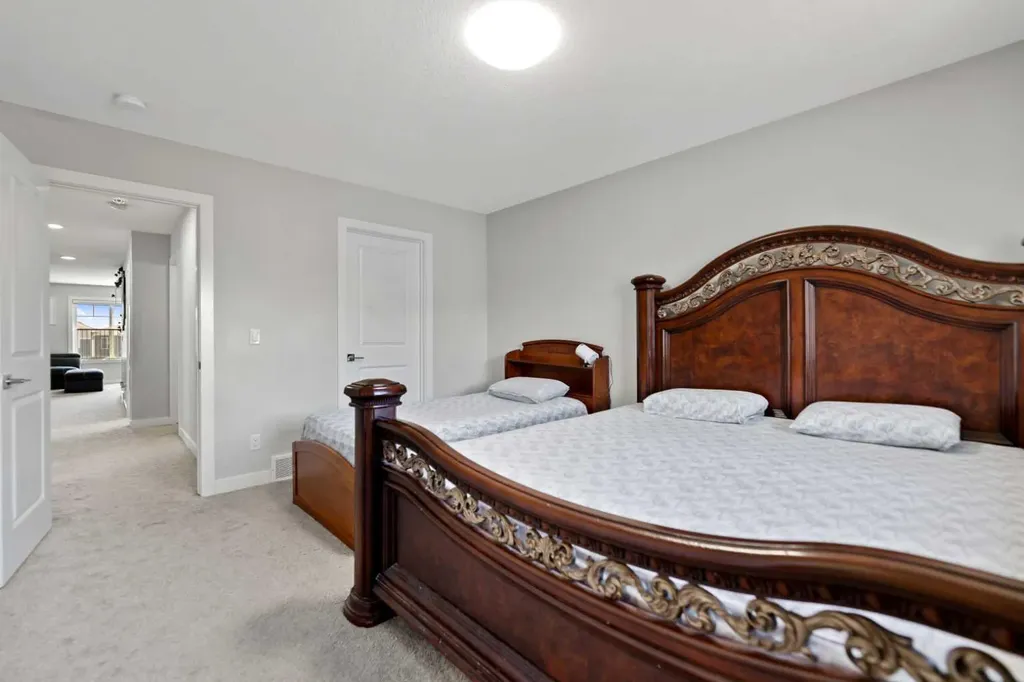439 Bayview Way SW Airdrie AB T4B0R7
