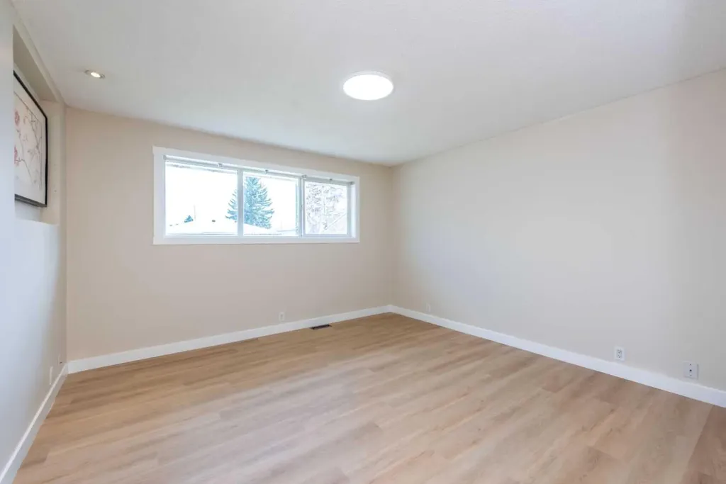 46 Marbrooke Circle NE Calgary AB T2A2W4