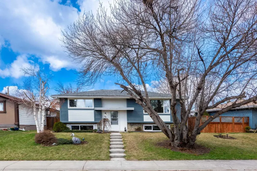 46 Marbrooke Circle NE Calgary AB T2A2W4