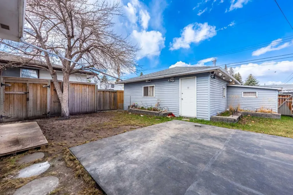 46 Marbrooke Circle NE Calgary AB T2A2W4