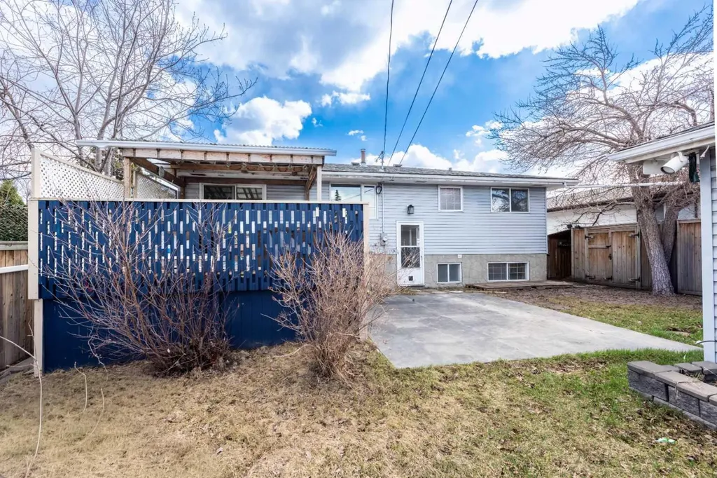 46 Marbrooke Circle NE Calgary AB T2A2W4