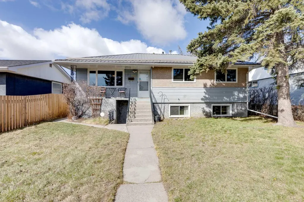 2021 38 Street SE Calgary AB T2B 0Z5