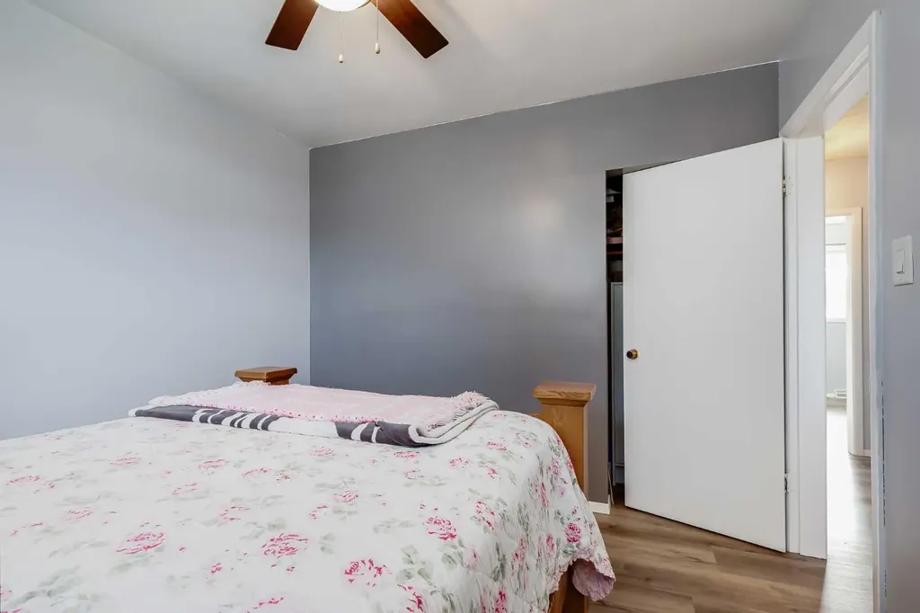 2021 38 Street SE Calgary AB T2B 0Z5