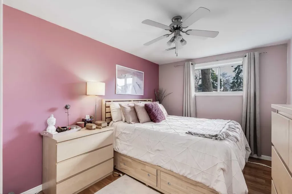 2021 38 Street SE Calgary AB T2B 0Z5