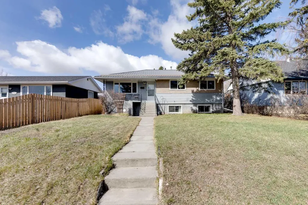 2021 38 Street SE Calgary AB T2B 0Z5