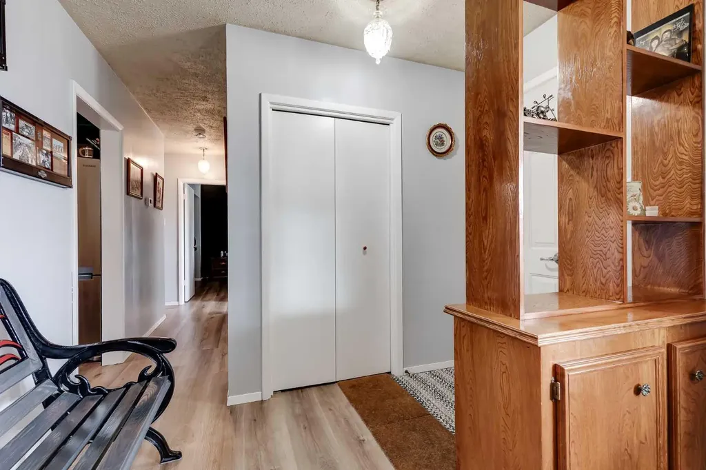 2021 38 Street SE Calgary AB T2B 0Z5