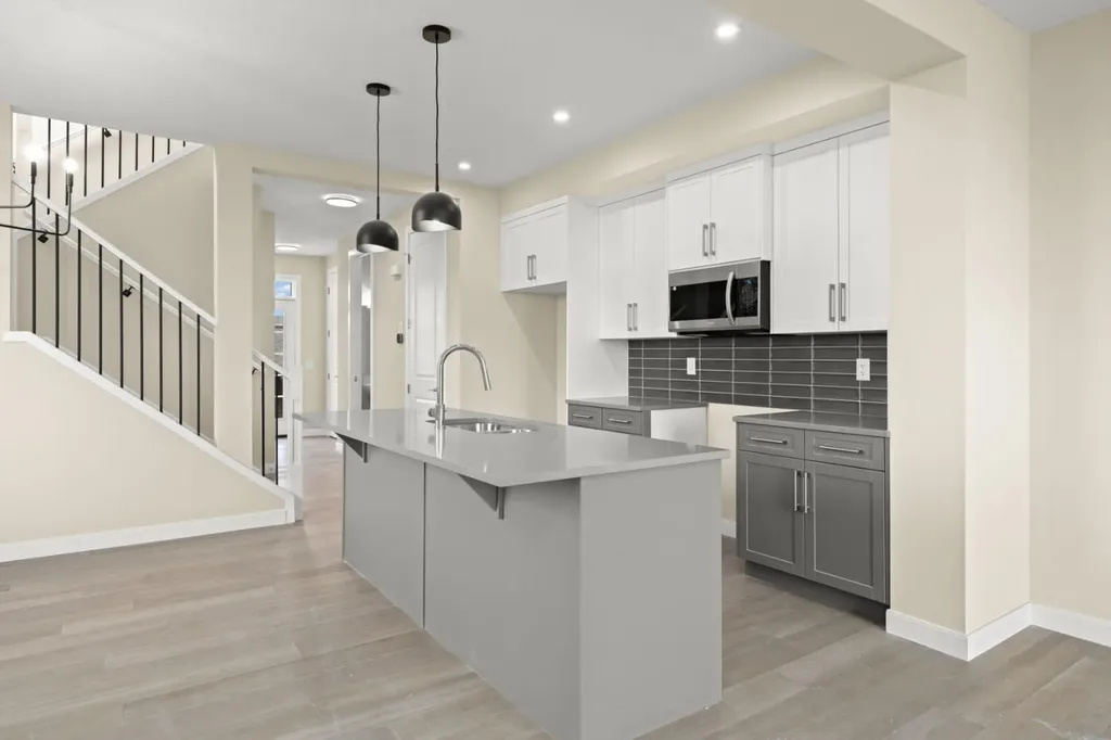9 Sora Gate SE Calgary AB T3S 0M6