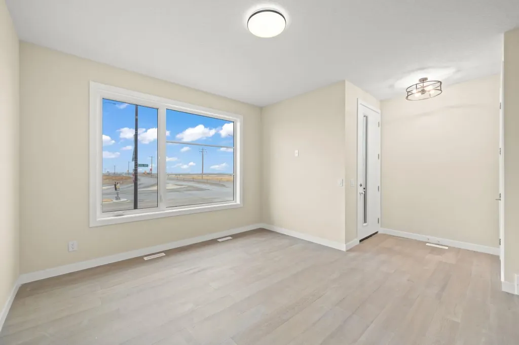 9 Sora Gate SE Calgary AB T3S 0M6