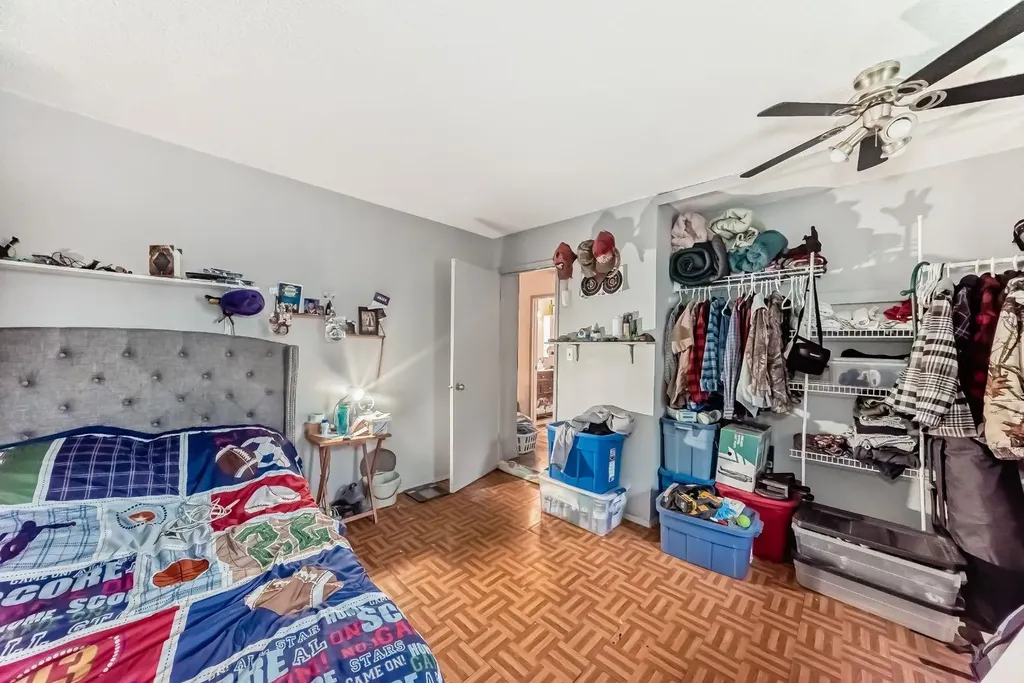 129 Dovertree Place SE Calgary AB T2B 2K3