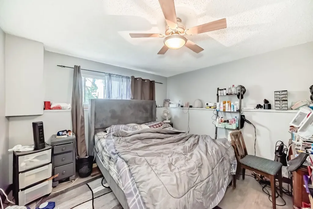 129 Dovertree Place SE Calgary AB T2B 2K3