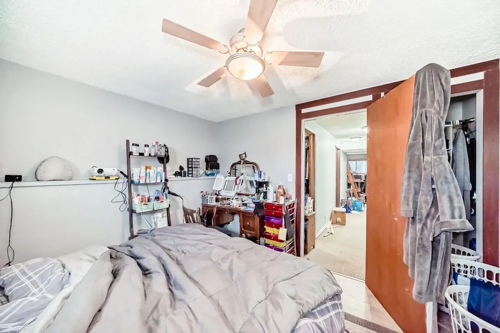 129 Dovertree Place SE Calgary AB T2B 2K3