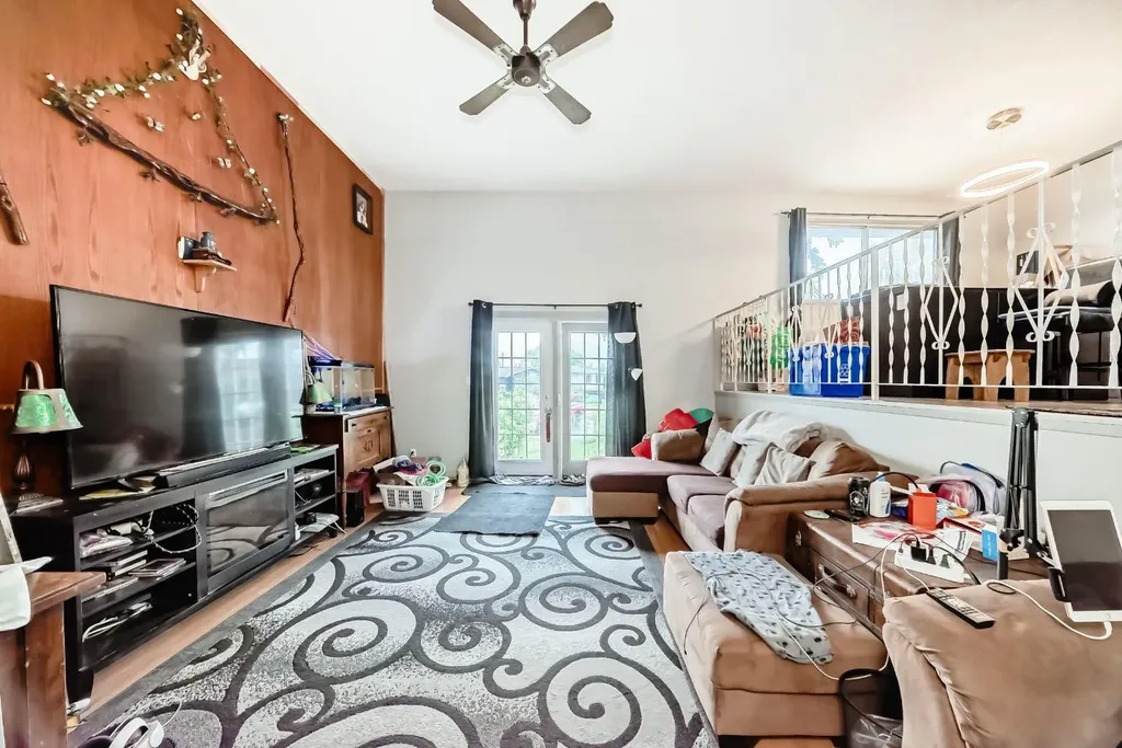 129 Dovertree Place SE Calgary AB T2B 2K3