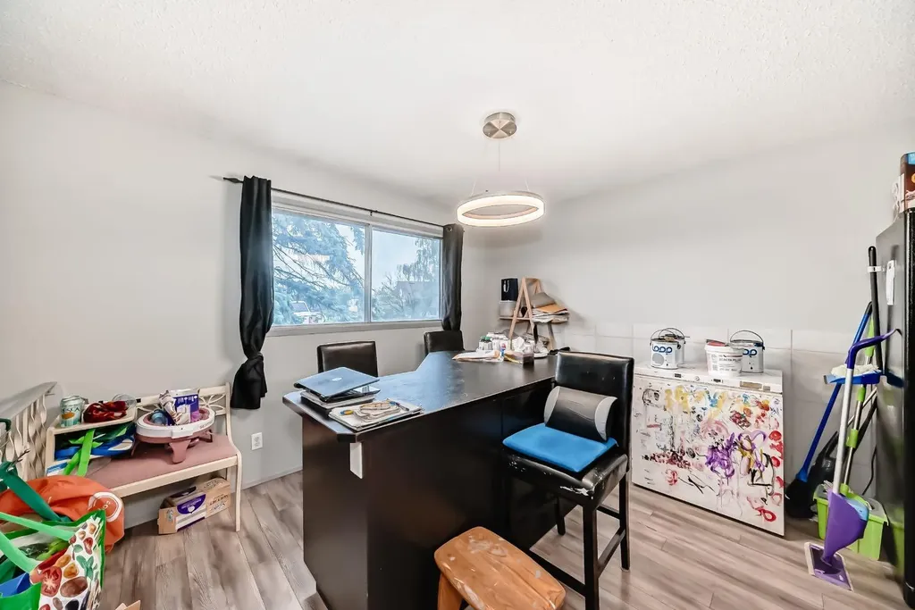 129 Dovertree Place SE Calgary AB T2B 2K3