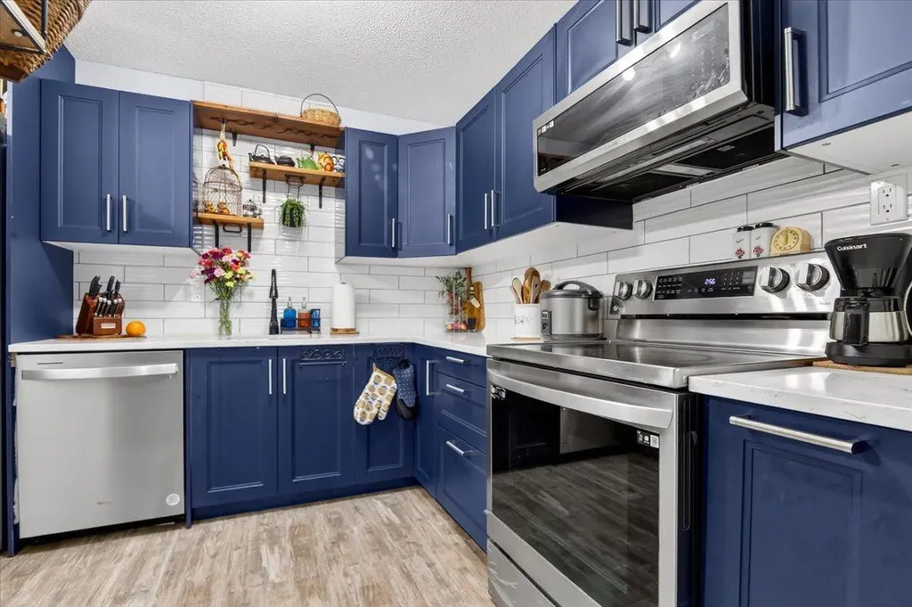 256 Callingwood Place NW Edmonton AB T5T 2C6