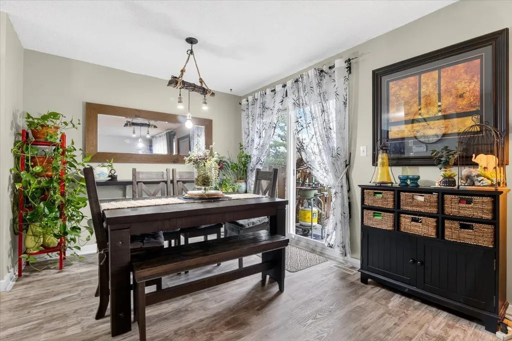 256 Callingwood Place NW Edmonton AB T5T 2C6