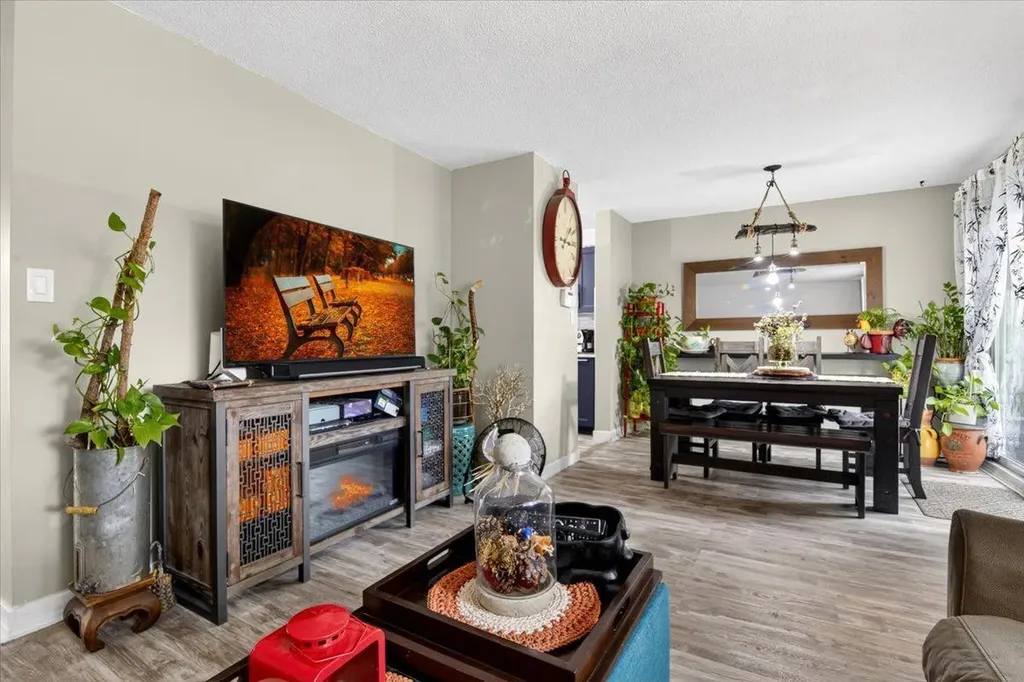 256 Callingwood Place NW Edmonton AB T5T 2C6