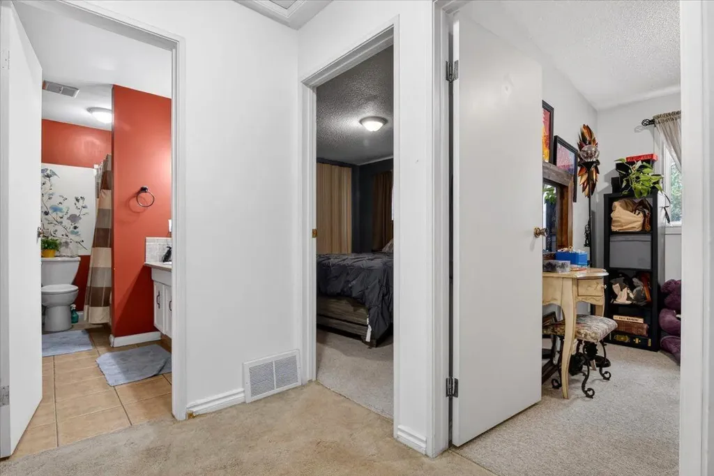256 Callingwood Place NW Edmonton AB T5T 2C6