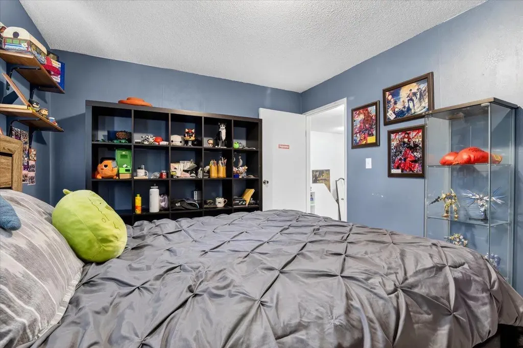 256 Callingwood Place NW Edmonton AB T5T 2C6