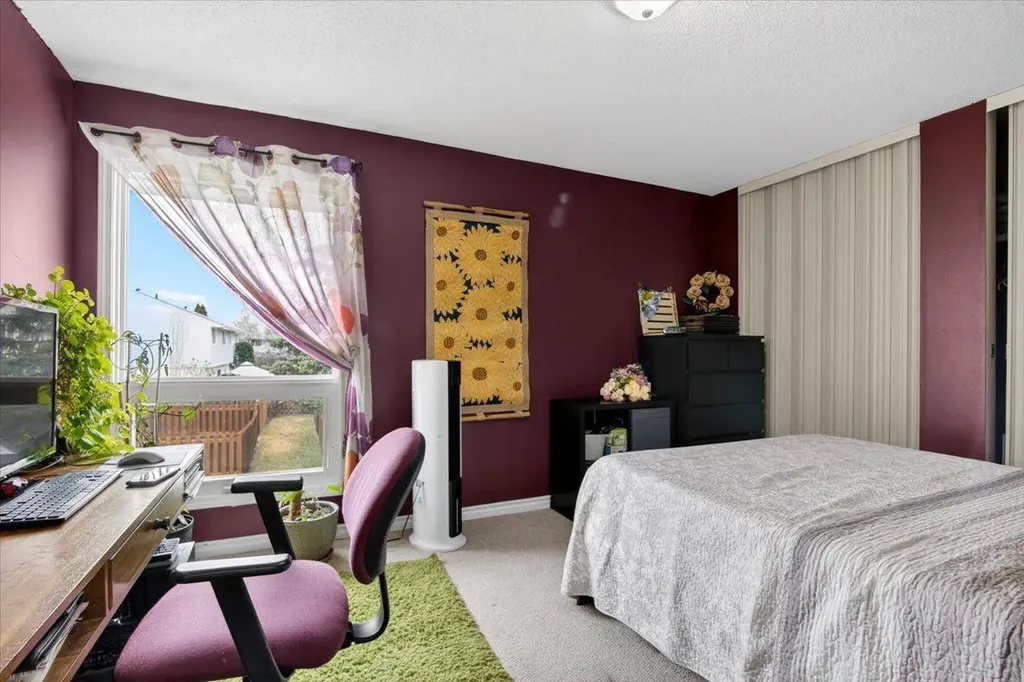 256 Callingwood Place NW Edmonton AB T5T 2C6