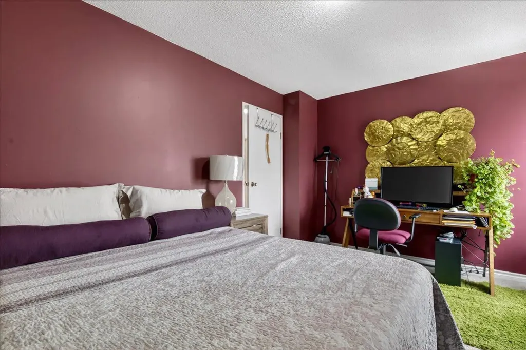 256 Callingwood Place NW Edmonton AB T5T 2C6