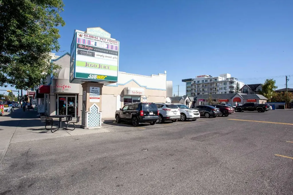 2127 34 Avenue SW Calgary AB T3H 2M1