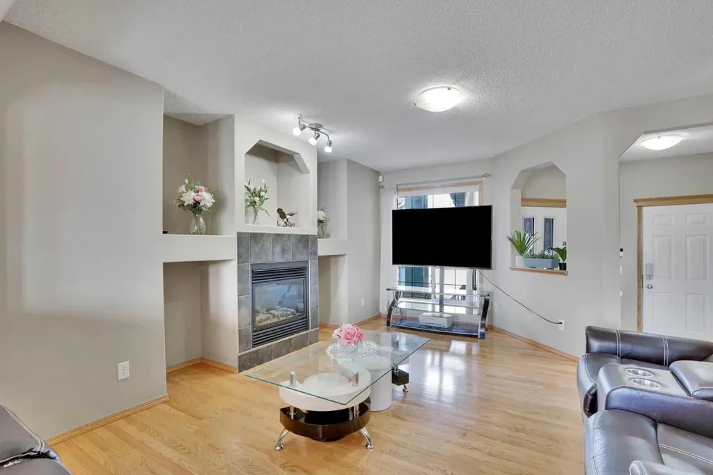 75 Taralea Crescent NE Calgary AB T3J 5A8