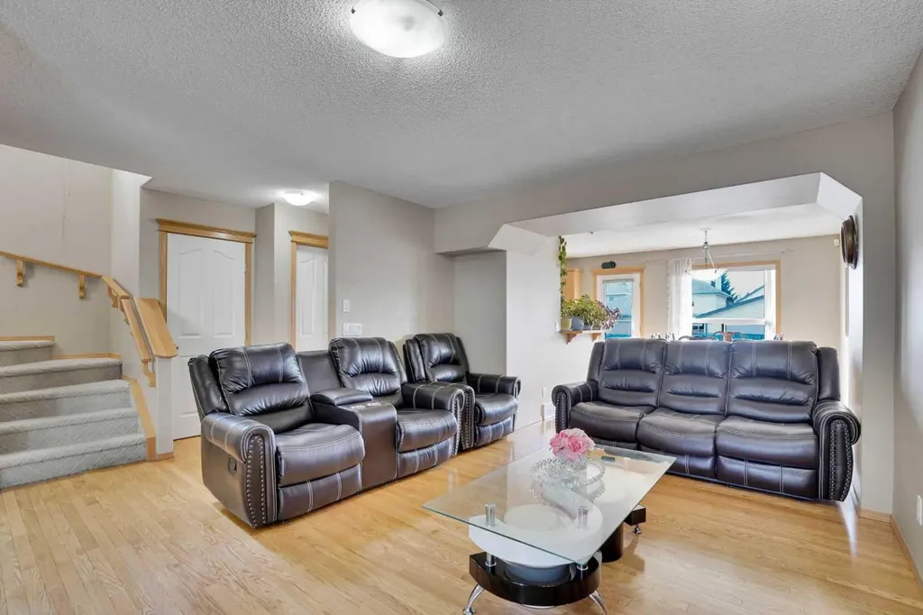 75 Taralea Crescent NE Calgary AB T3J 5A8