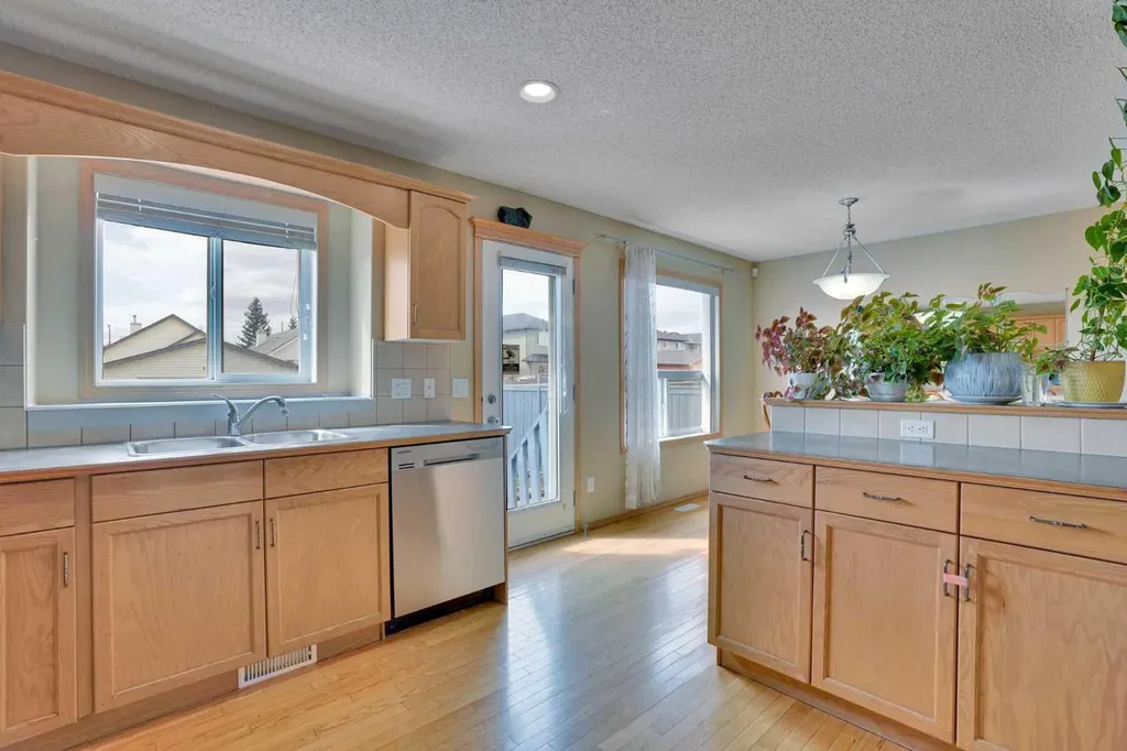 75 Taralea Crescent NE Calgary AB T3J 5A8