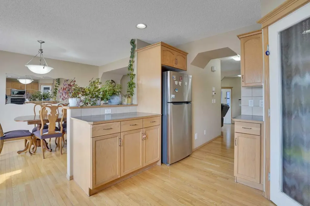 75 Taralea Crescent NE Calgary AB T3J 5A8