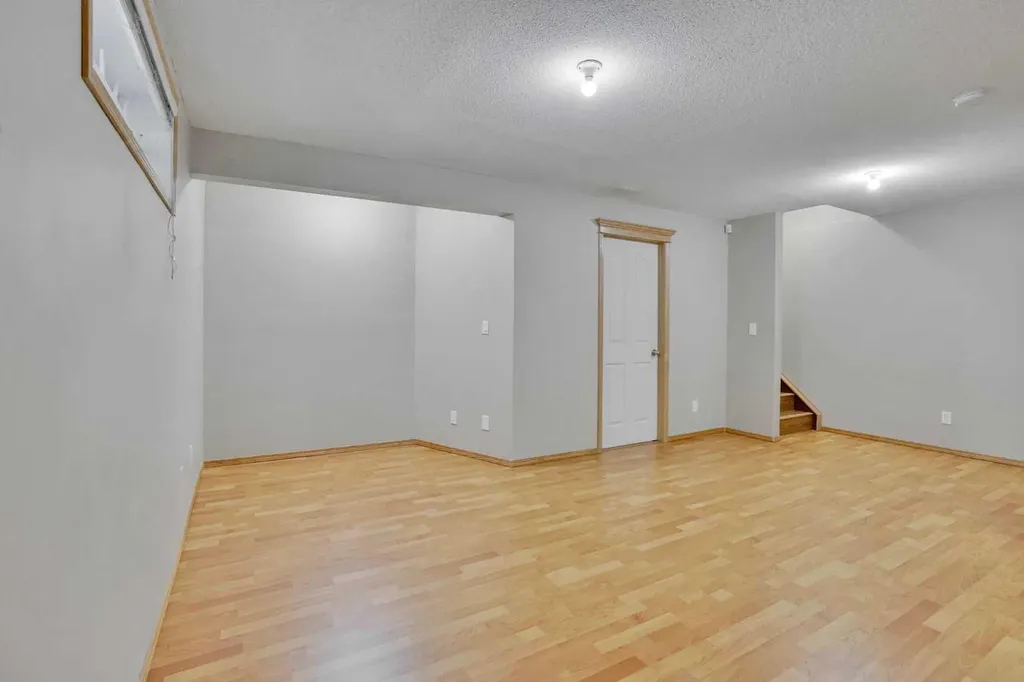 75 Taralea Crescent NE Calgary AB T3J 5A8