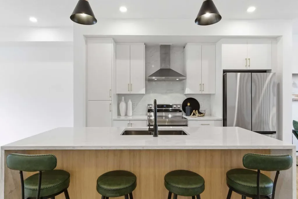 903 Mahogany Boulevard SE Calgary AB T3M 3W9