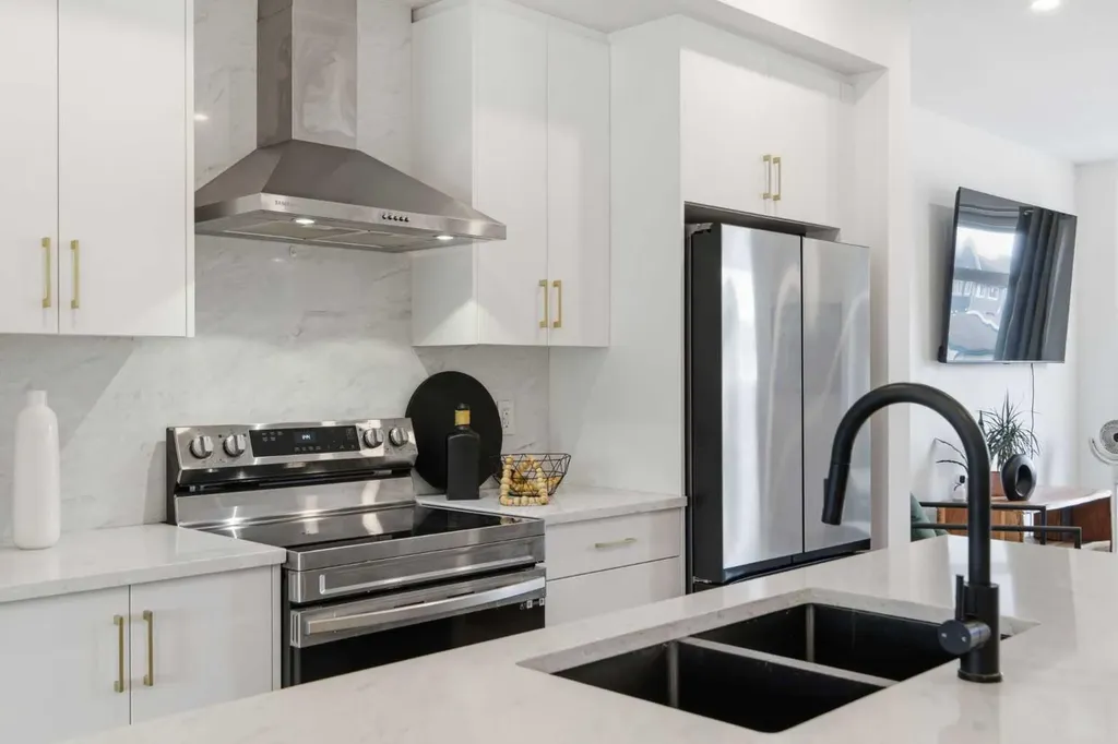 903 Mahogany Boulevard SE Calgary AB T3M 3W9