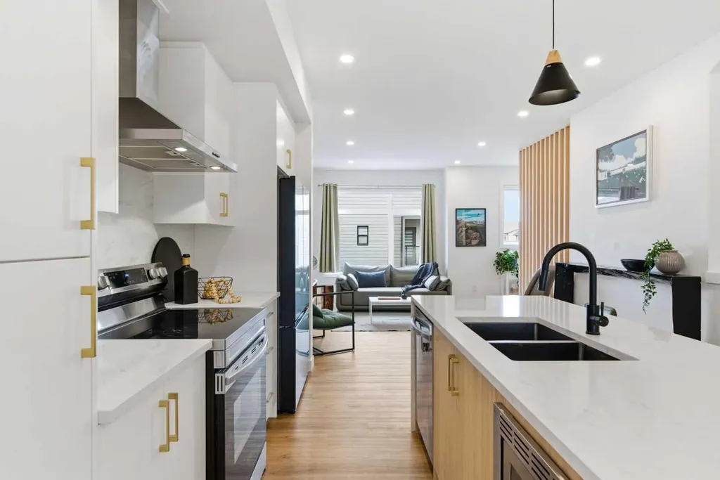 903 Mahogany Boulevard SE Calgary AB T3M 3W9