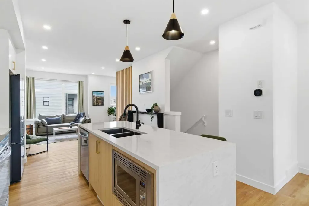 903 Mahogany Boulevard SE Calgary AB T3M 3W9