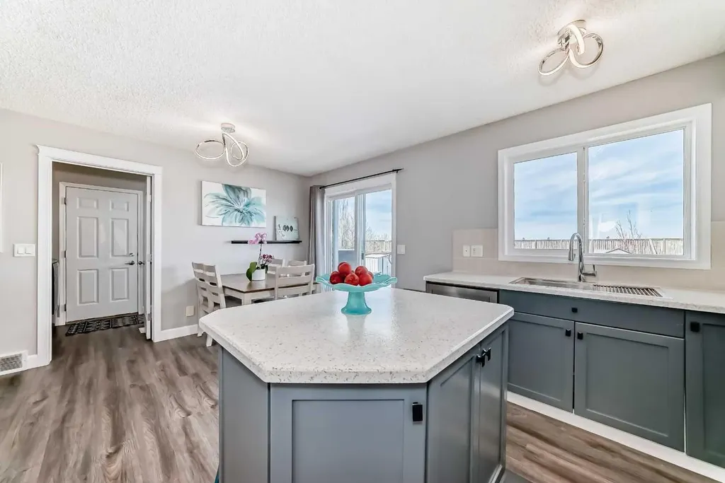 22 Moe Avenue NW Langdon AB T0J1X2