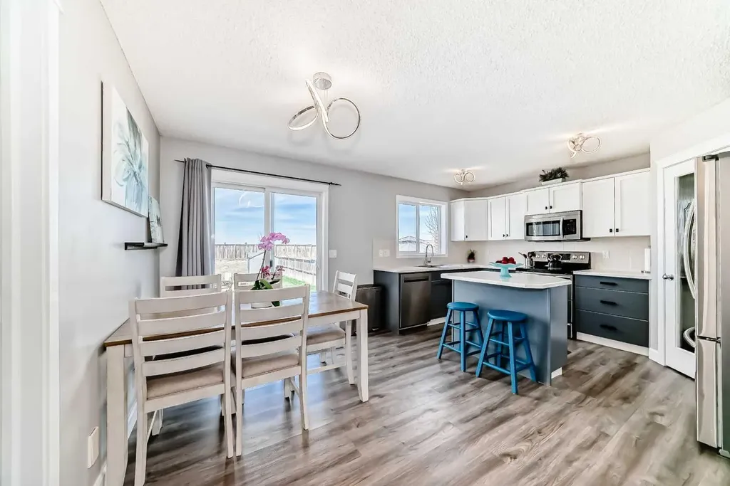 22 Moe Avenue NW Langdon AB T0J1X2